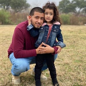 Meet your Posher, Eliseo